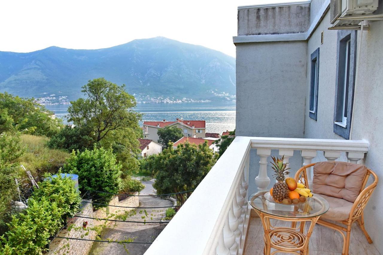 Apartments Sea Star Котор Екстериор снимка