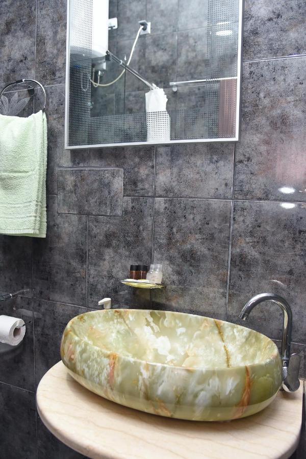 Apartments Sea Star Котор Екстериор снимка