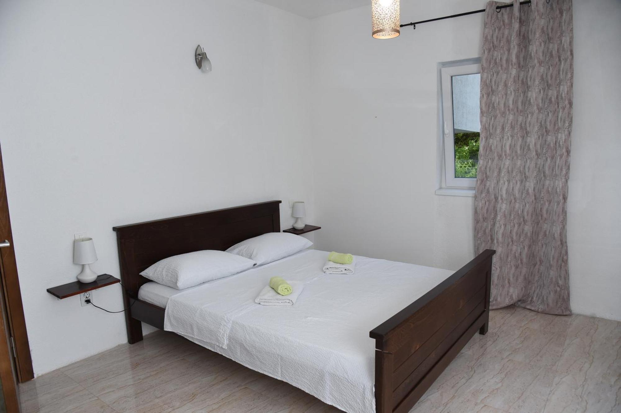 Apartments Sea Star Котор Екстериор снимка